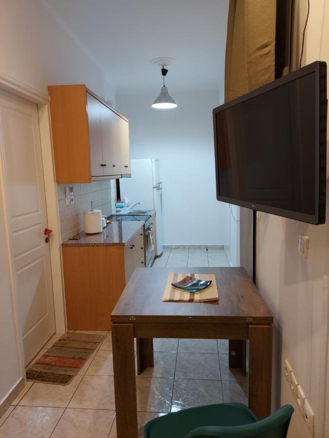 Adler 2 Cozy 2 Persons Apartment Downtown ピレウス エクステリア 写真